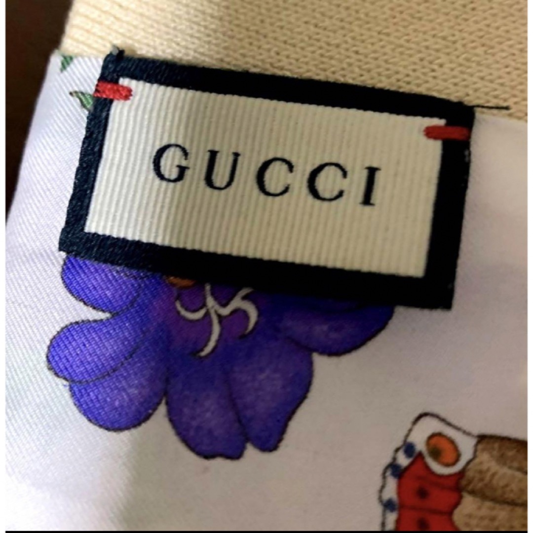 Gucci(グッチ)のGUCCI スカーフネック棒フローラ フラワー柄Bランク ⭐︎ 特価〜4／18迄 レディースのファッション小物(バンダナ/スカーフ)の商品写真