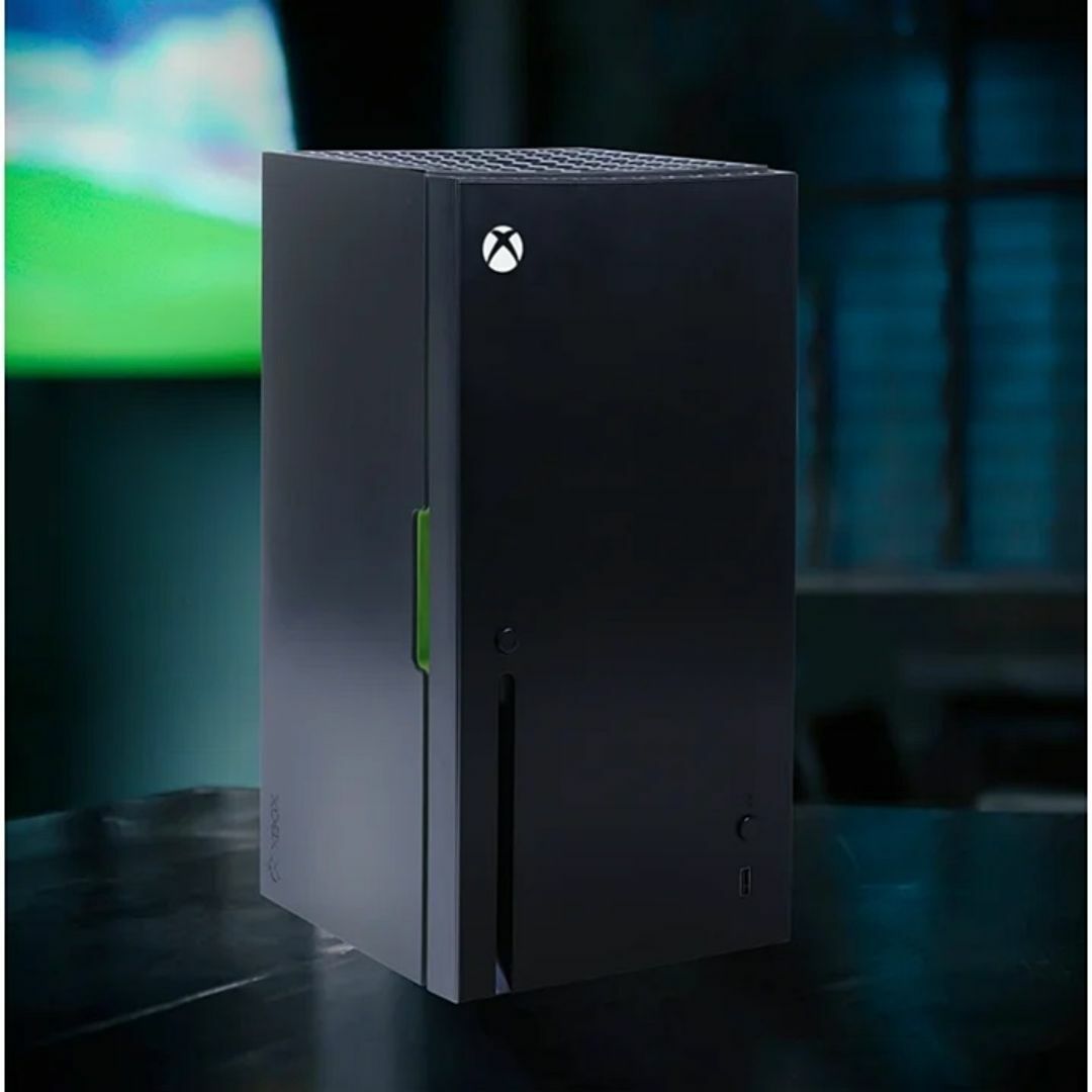 Xbox(エックスボックス)のXBOX Series X Replica Desk Fridge ミニ冷蔵庫 スマホ/家電/カメラの生活家電(冷蔵庫)の商品写真