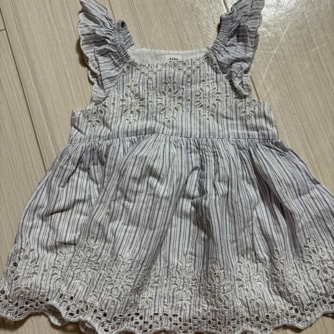 babyGAP(ベビーギャップ)のベビーギャップ　ワンピース　80cm キッズ/ベビー/マタニティのベビー服(~85cm)(ワンピース)の商品写真