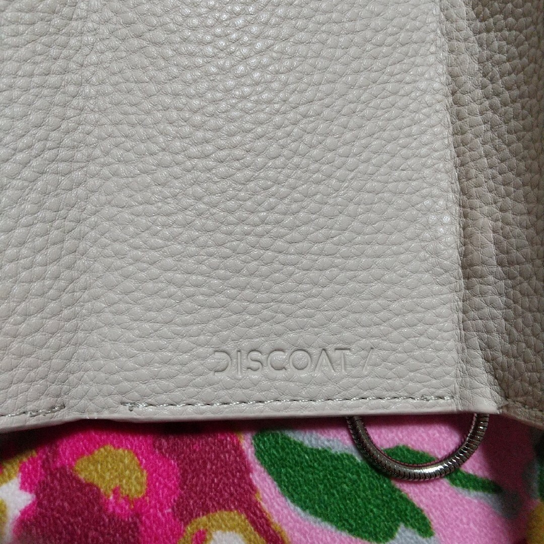 Discoat(ディスコート)のDISCOAT カードケース付チェーンショルダーウォレット レディースのファッション小物(財布)の商品写真