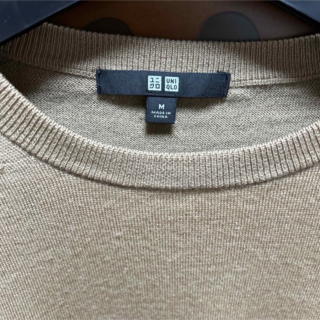 UNIQLO(ユニクロ)のユニクロ　メンズ　長袖　ニット　セーター　ウール100% ベージュ　Mサイズ メンズのトップス(ニット/セーター)の商品写真