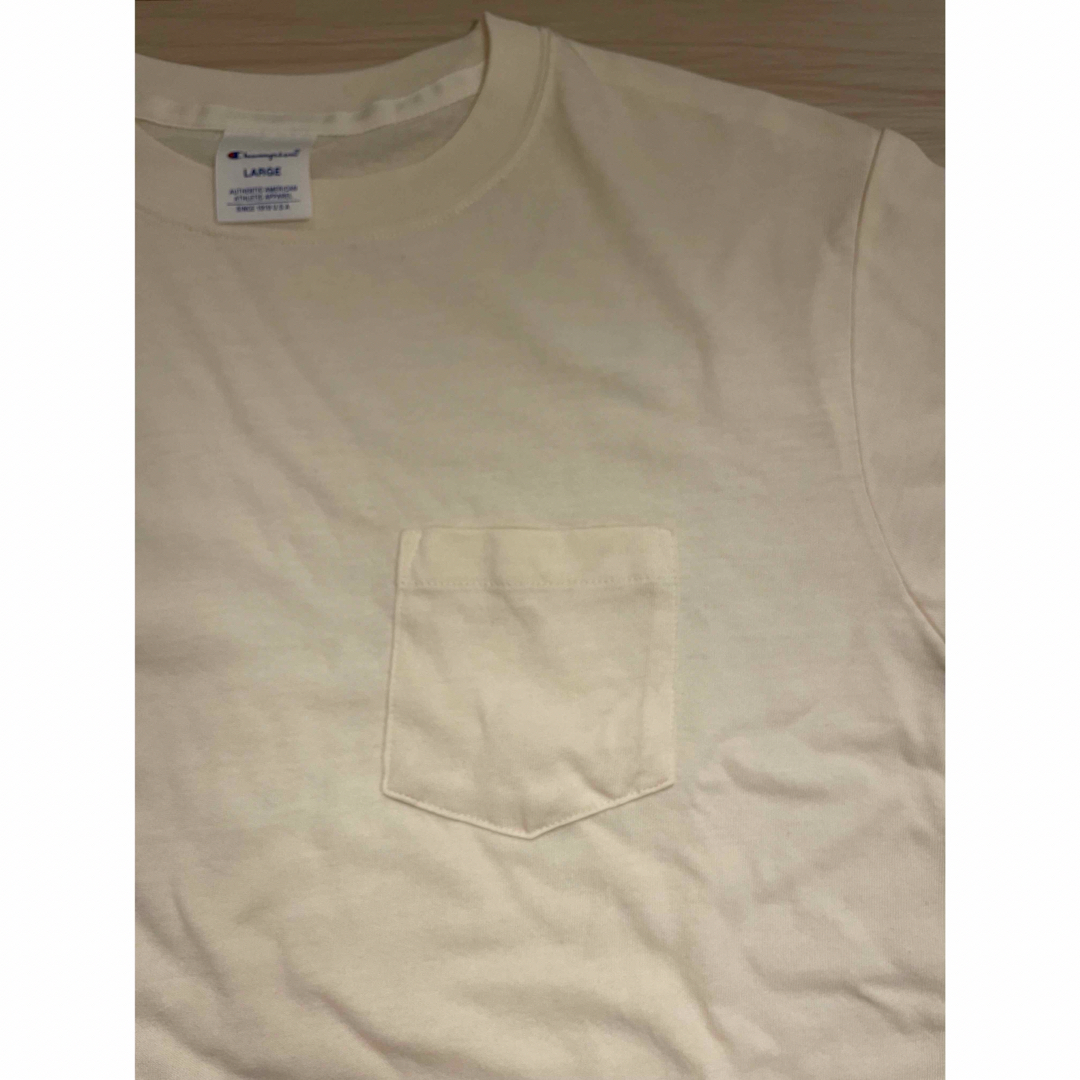 Champion(チャンピオン)の新品未使用　チャンピオン　Tシャツ　クリームL レディースのトップス(Tシャツ(半袖/袖なし))の商品写真