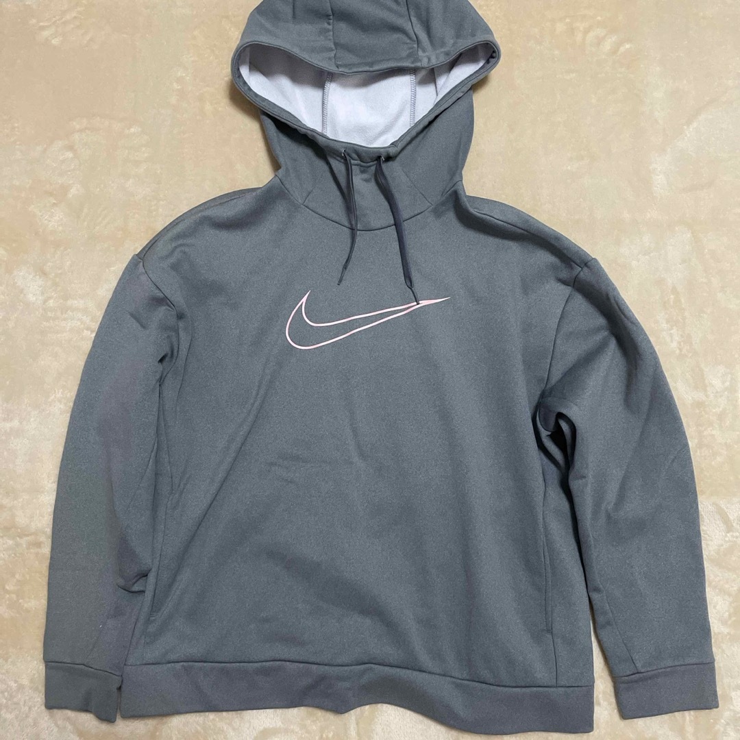 NIKE(ナイキ)のNIKE トレーナー レディースのトップス(トレーナー/スウェット)の商品写真