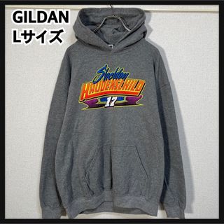 ギルタン(GILDAN)の【ギルダン】パーカー　レーシングカー　レース　バックプリント　グレーF4(パーカー)