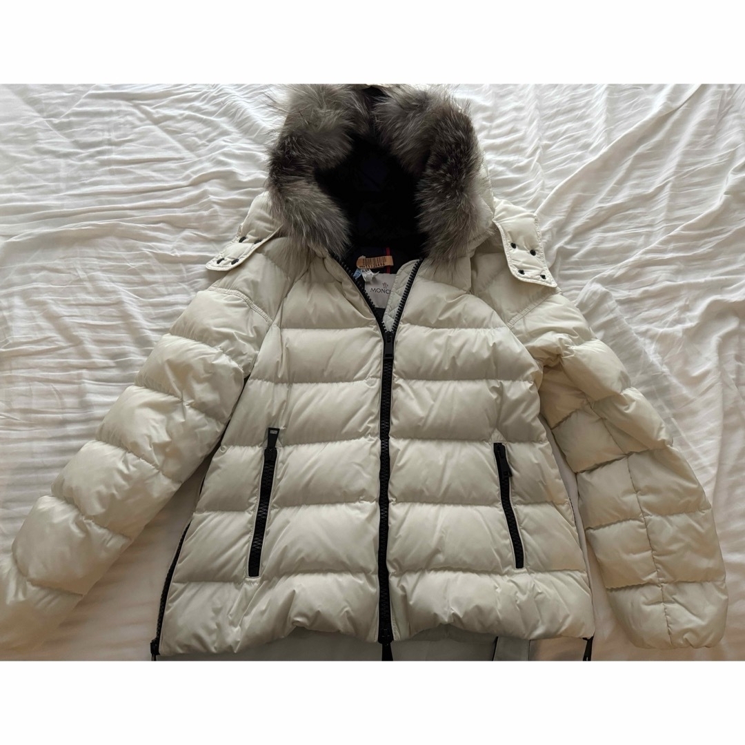 MONCLER - MONCLER モンクレール ホワイトファー付きベルト MONCLER - MONCLER モンクレール ホワイトファー付きベルト