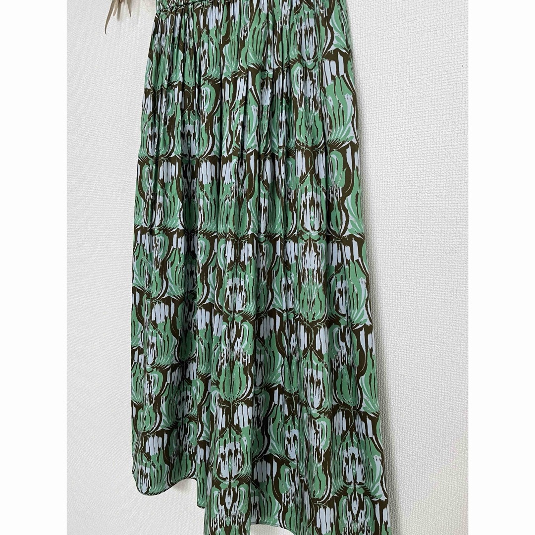 UNITED ARROWS(ユナイテッドアローズ)のUNITED　ARROWS　エスニックプリント ギャザースカート　総柄　38 レディースのスカート(ロングスカート)の商品写真