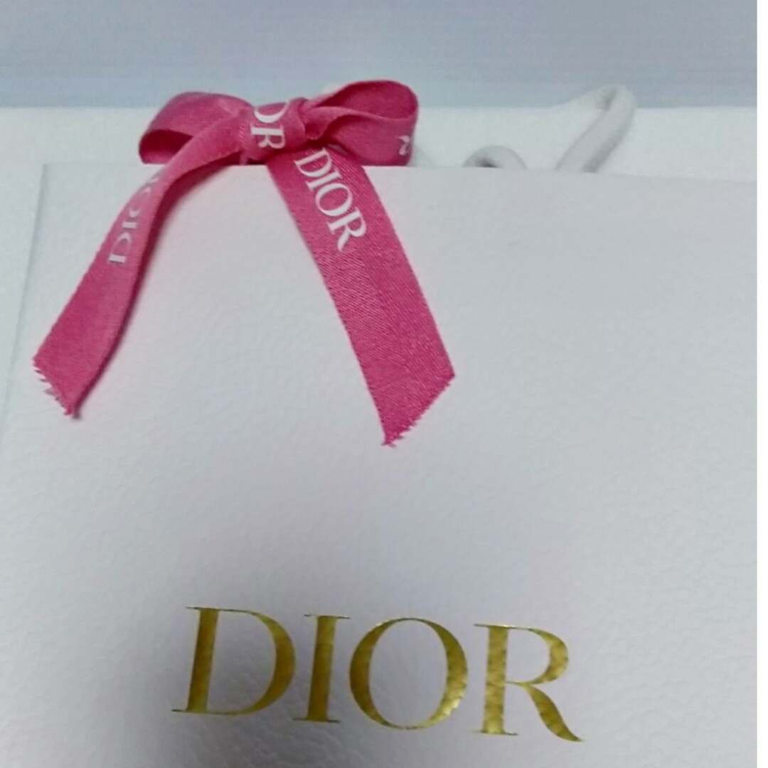 Christian Dior(クリスチャンディオール)の[チャーム⑥]MissDiorブレスレット＆シュシュ＆リボン付きショップ袋 レディースのヘアアクセサリー(ヘアゴム/シュシュ)の商品写真