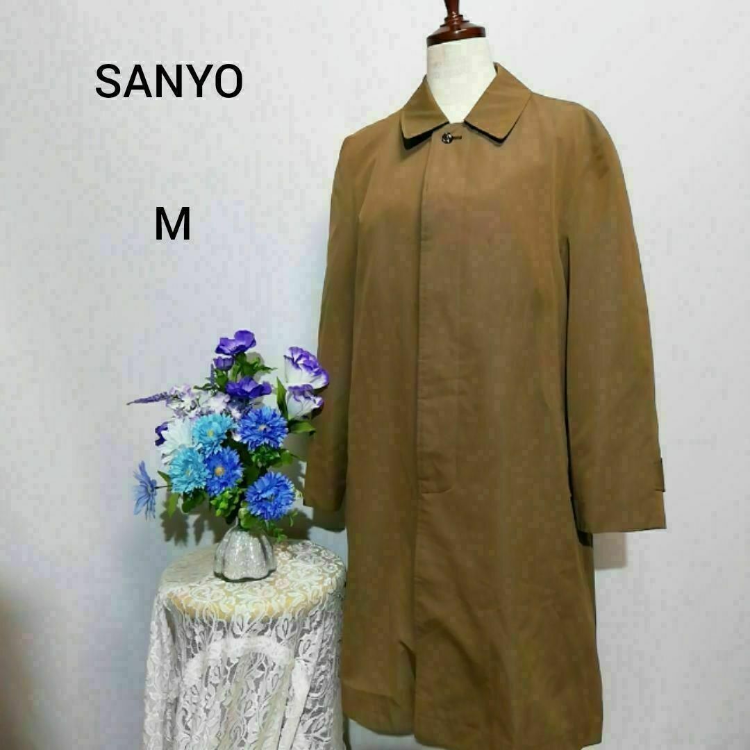 SANYO(サンヨー)のSANYO 極上美品　トレンチコート　Мサイズ　ブラウン色系 レディースのジャケット/アウター(トレンチコート)の商品写真
