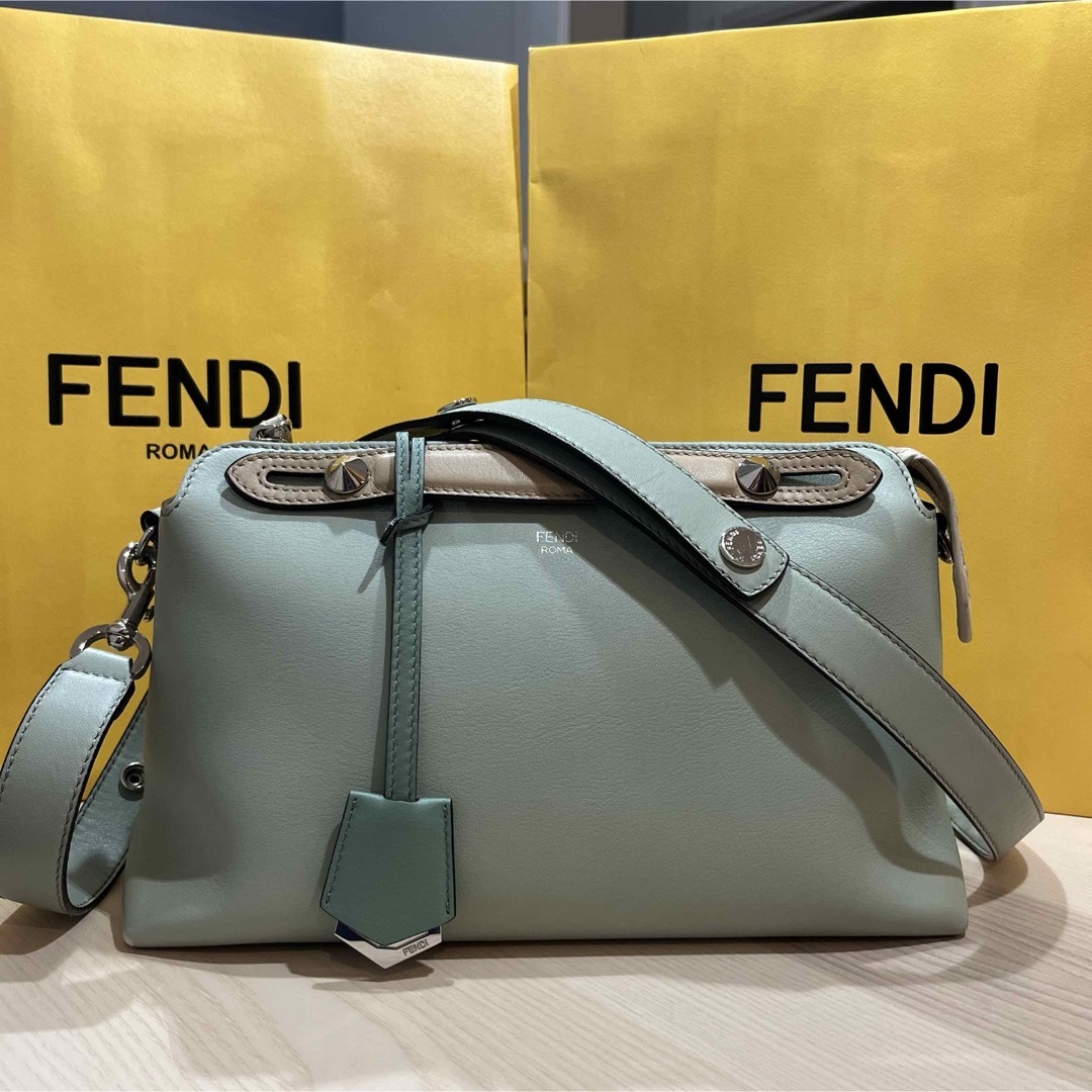 FENDI(フェンディ)のFENDI バイザウェイ ミディアム レディースのバッグ(ショルダーバッグ)の商品写真