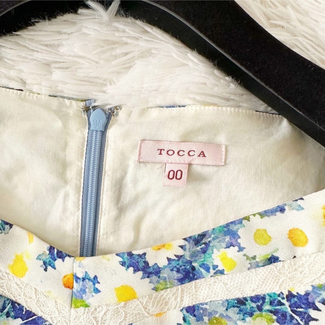 TOCCA(トッカ)のTOCCA 花柄 ノースリーブ Aライン フレア ワンピース   レディースのワンピース(ひざ丈ワンピース)の商品写真