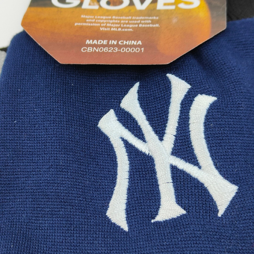 MLB(メジャーリーグベースボール)のyankees 手袋 sport Utility Gloves ヤンキース メンズのファッション小物(手袋)の商品写真