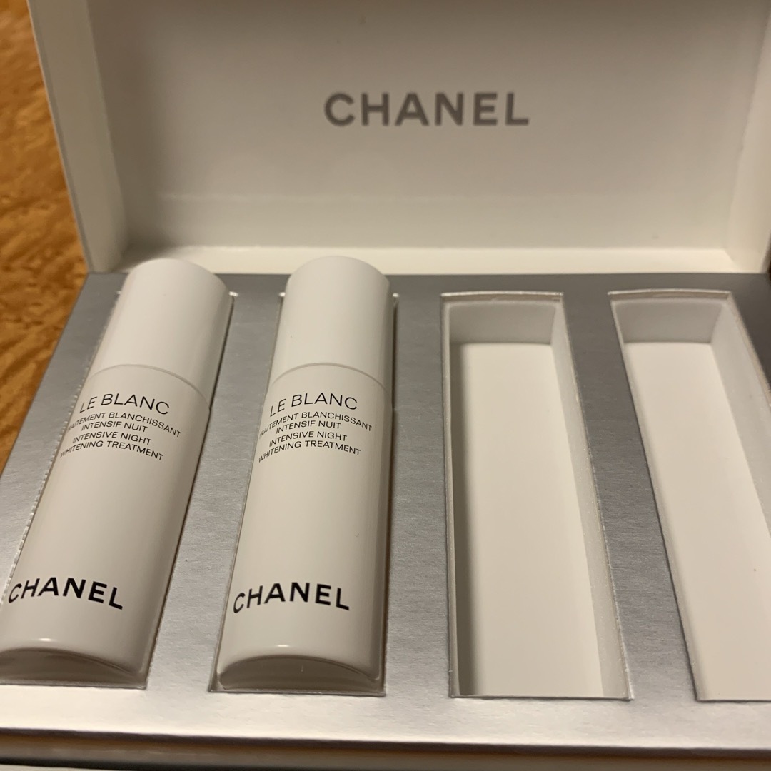 CHANEL(シャネル)のCHANELルブランインツンシブナイトトリートメント コスメ/美容のスキンケア/基礎化粧品(美容液)の商品写真