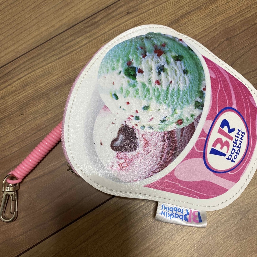 31 サーティーワン　アイスクリーム　スイーツ　パスケース レディースのファッション小物(パスケース/IDカードホルダー)の商品写真