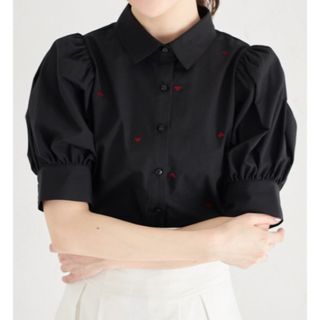 トッコクローゼット(TOCCO closet)の(新品未使用)トッコクローゼット　ハートブラウス(シャツ/ブラウス(半袖/袖なし))