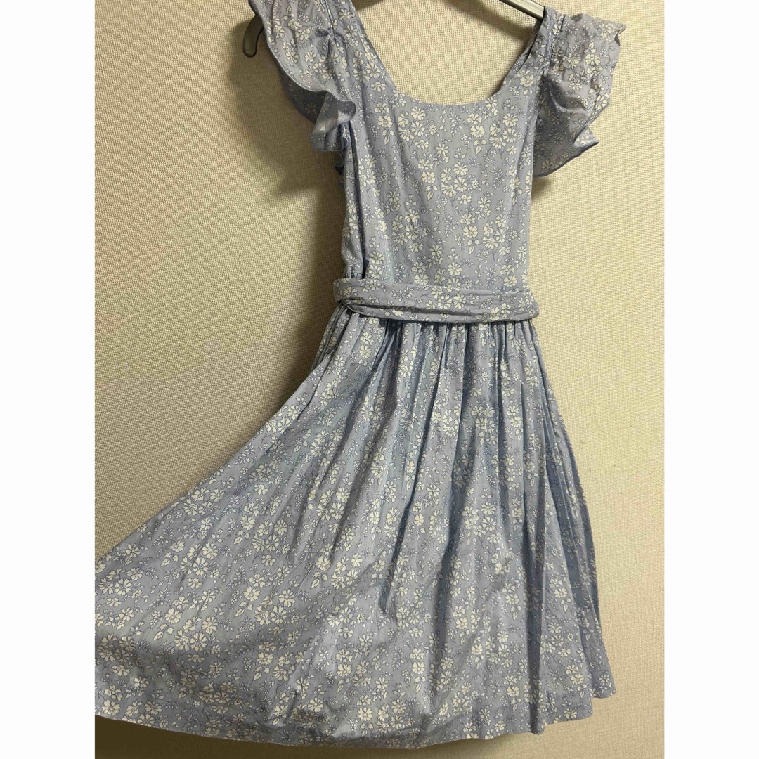 Jacadi(ジャカディ)のjacadi❁ジャカディ　リバティ　エプロンワンピース　6A キッズ/ベビー/マタニティのキッズ服女の子用(90cm~)(ワンピース)の商品写真