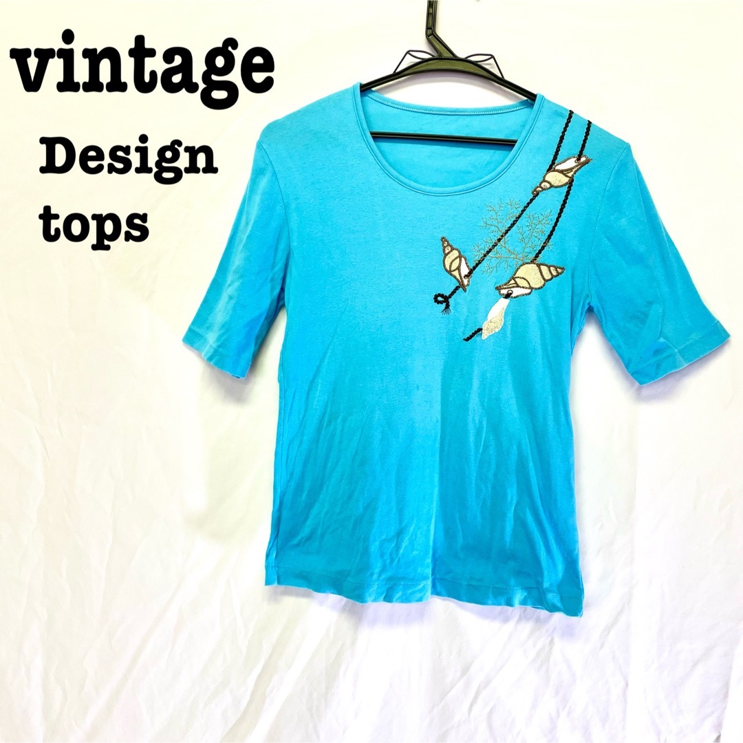 Lochie(ロキエ)の美品【 vintage 】 花柄Tシャツ レトロ Tシャツ　貝殻　刺繍Tシャツ レディースのトップス(Tシャツ(半袖/袖なし))の商品写真