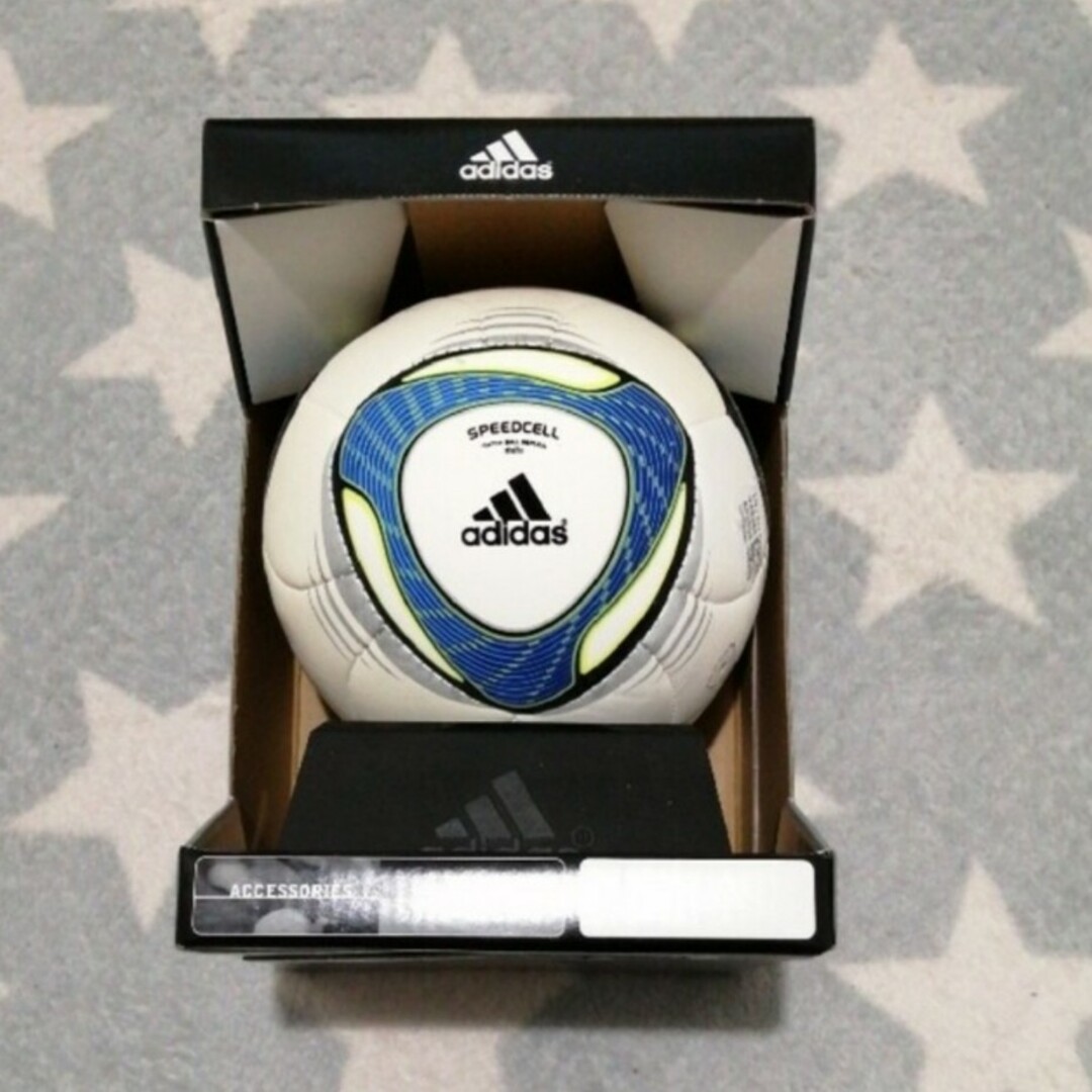 ■adidas ミニサッカーボール スポーツ/アウトドアのサッカー/フットサル(ボール)の商品写真