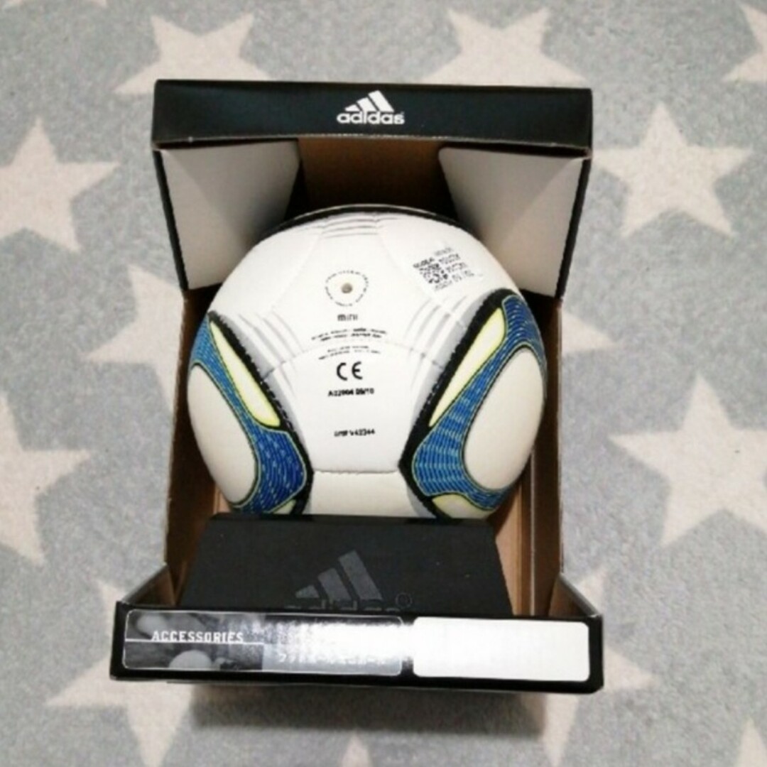 ■adidas ミニサッカーボール スポーツ/アウトドアのサッカー/フットサル(ボール)の商品写真