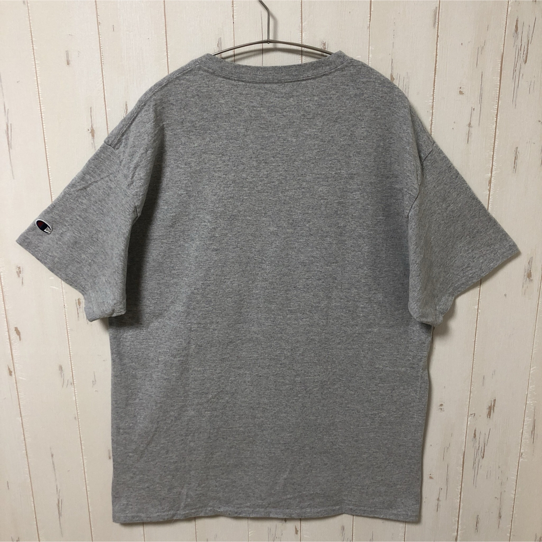 Champion(チャンピオン)のChampion チャンピオン Tシャツ シンプル 半袖 灰色 グレー 海外古着 メンズのトップス(Tシャツ/カットソー(半袖/袖なし))の商品写真