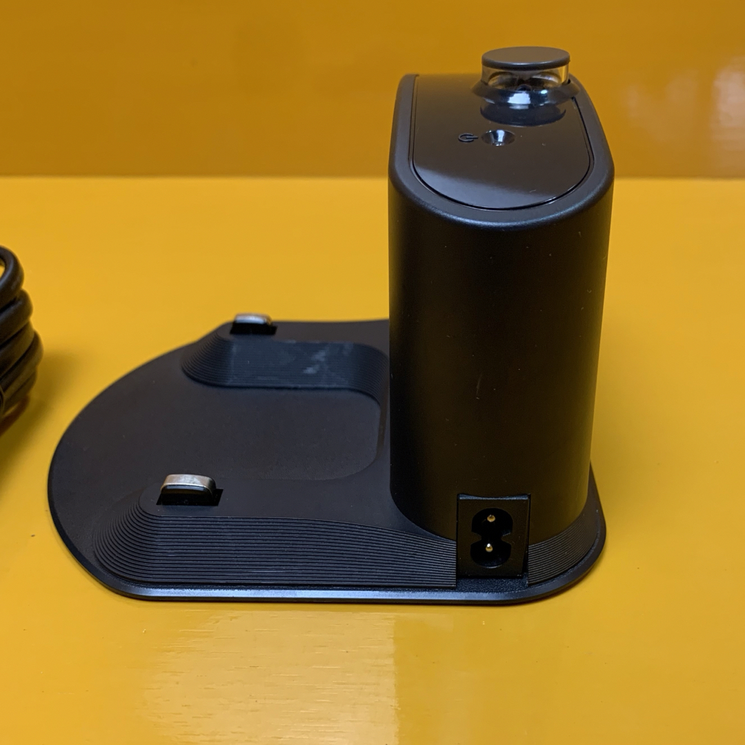 iRobot(アイロボット)のルンバ純正の充電器   ① スマホ/家電/カメラの生活家電(掃除機)の商品写真