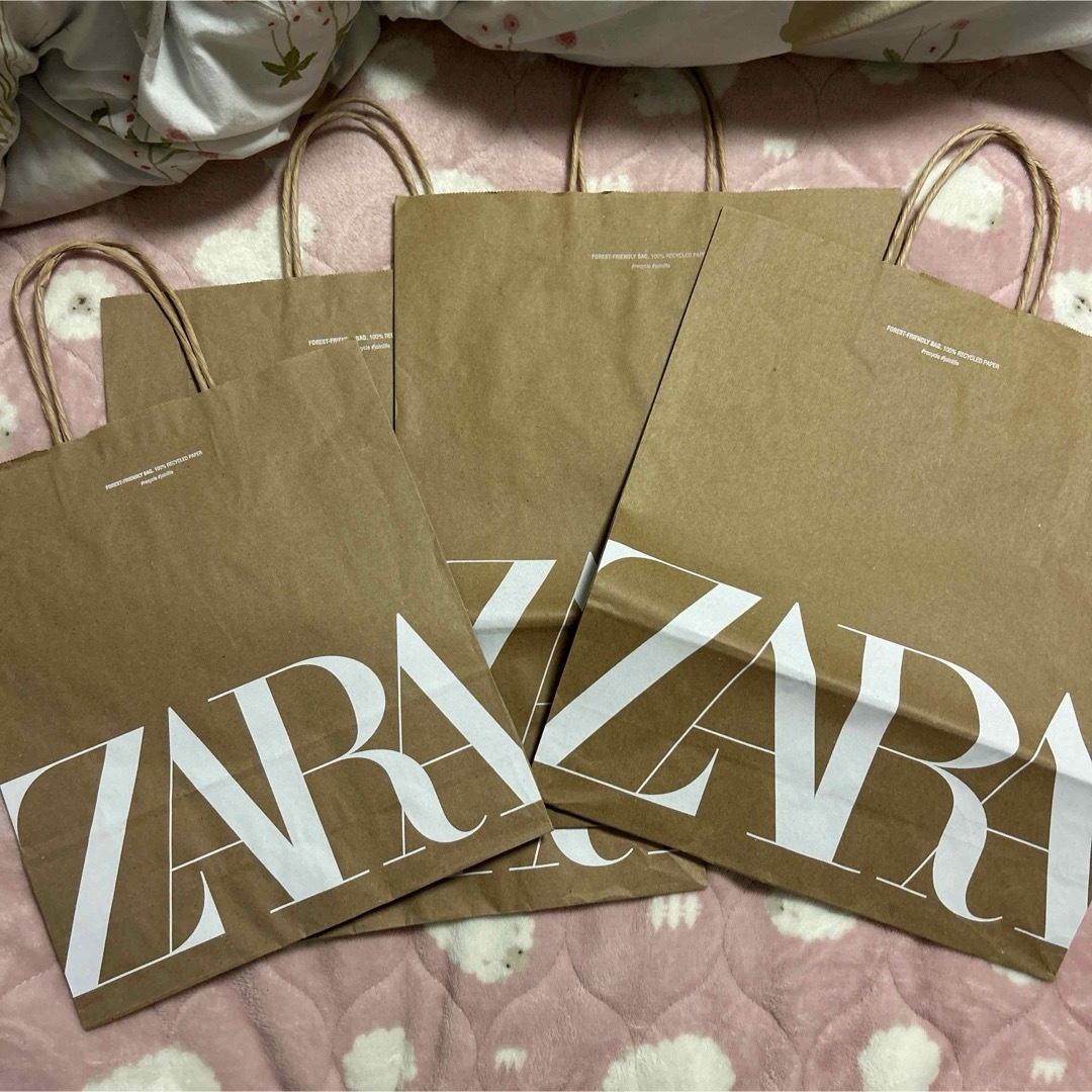 ZARA(ザラ)のZARA 紙袋 4点セット レディースのバッグ(ショップ袋)の商品写真