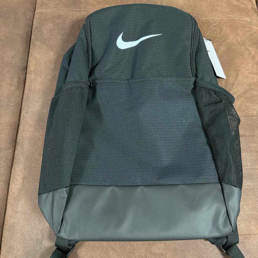 NIKE(ナイキ)のナイキ リュック 24l ブラック ブラジリア バックパック NIKE メンズのバッグ(バッグパック/リュック)の商品写真