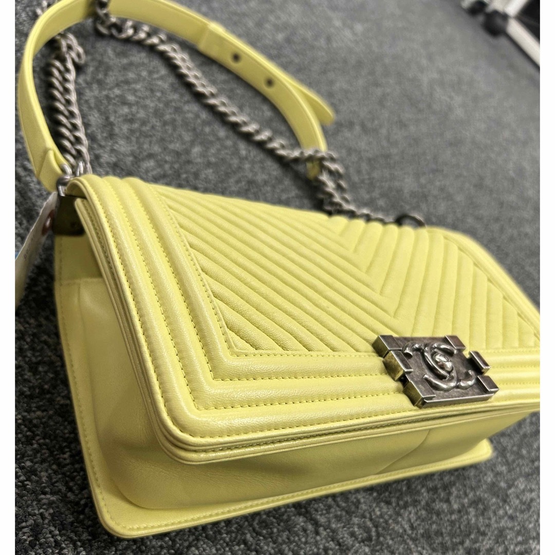 CHANEL(シャネル)のシャネル　レ　ボイ レディースのバッグ(ショルダーバッグ)の商品写真