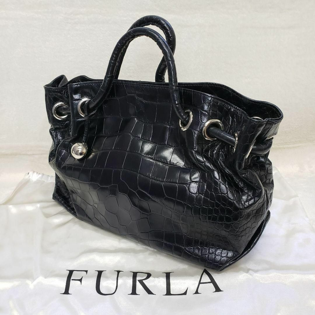 Furla(フルラ)のFURLA ハンドバッグ　レザー　クロコ型押し　チャーム　黒 レディースのバッグ(ハンドバッグ)の商品写真