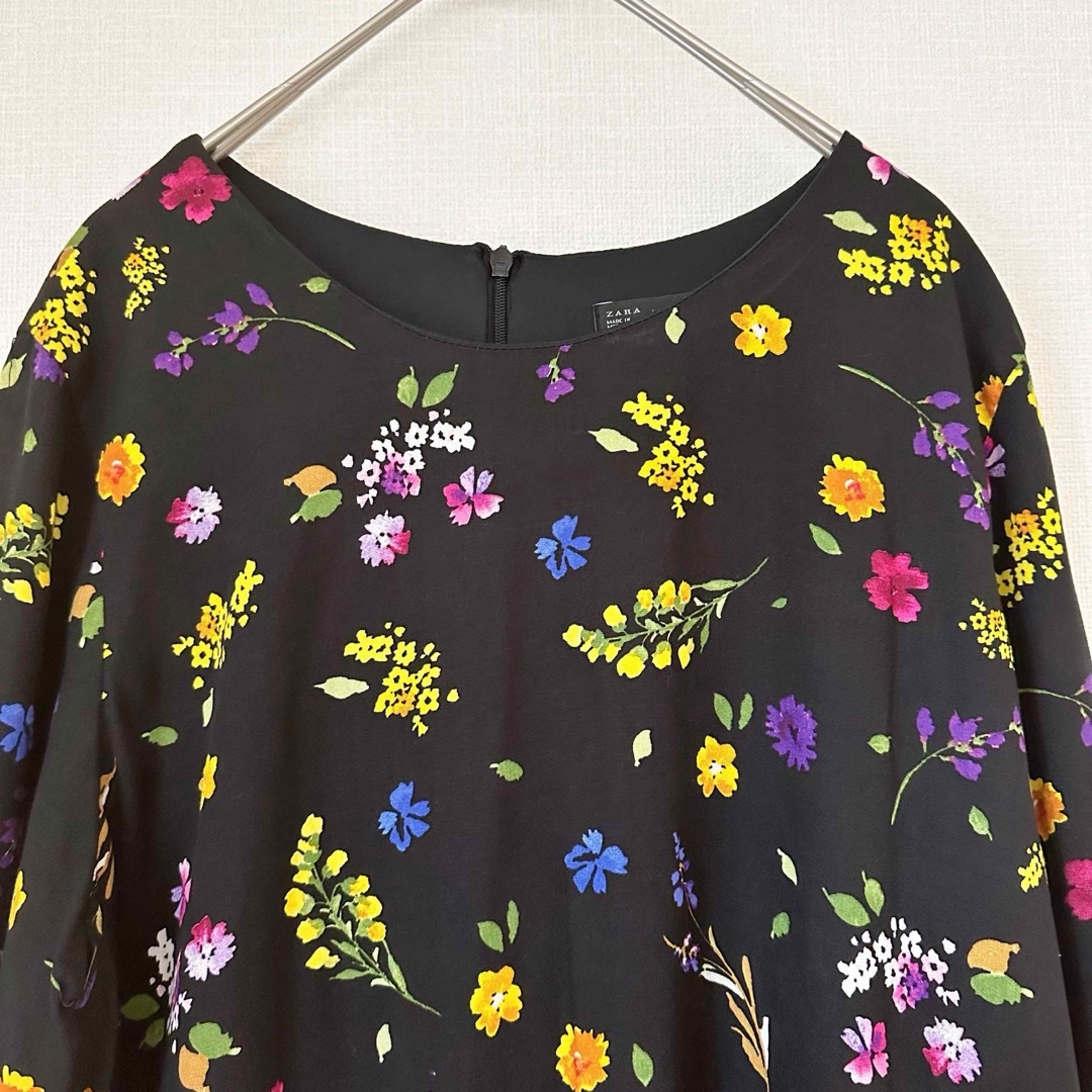 ZARA(ザラ)のZARA ザラ　花柄　ミニワンピース レディースのワンピース(ミニワンピース)の商品写真