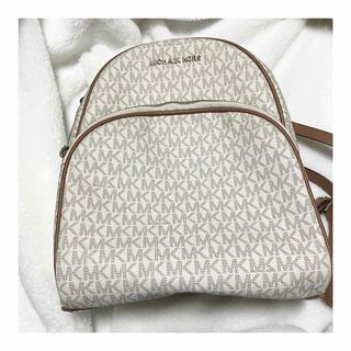 マイケルコース(Michael Kors)のMICHEAL KORS 白 リュック(リュック/バックパック)