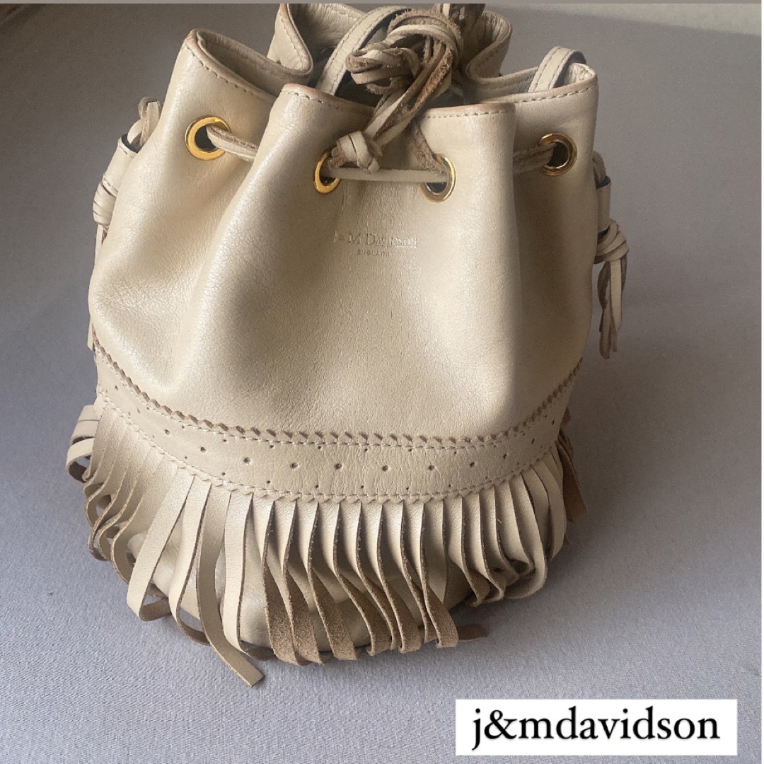 J&M DAVIDSON(ジェイアンドエムデヴィッドソン)のj&mdavidsonカーニバル ショルダーバッグ アイボリー レディースのバッグ(ショルダーバッグ)の商品写真