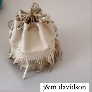 ジェイアンドエムデヴィッドソン(J&M DAVIDSON)のj&mdavidsonカーニバル ショルダーバッグ アイボリー(ショルダーバッグ)