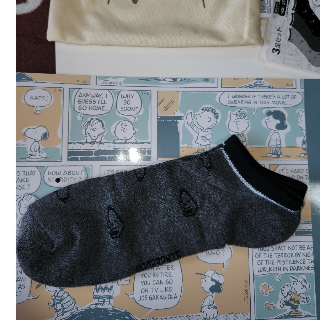 PEANUTS(ピーナッツ)のピーナッツメンズソックス3足セット＋巾着袋付き メンズのレッグウェア(ソックス)の商品写真