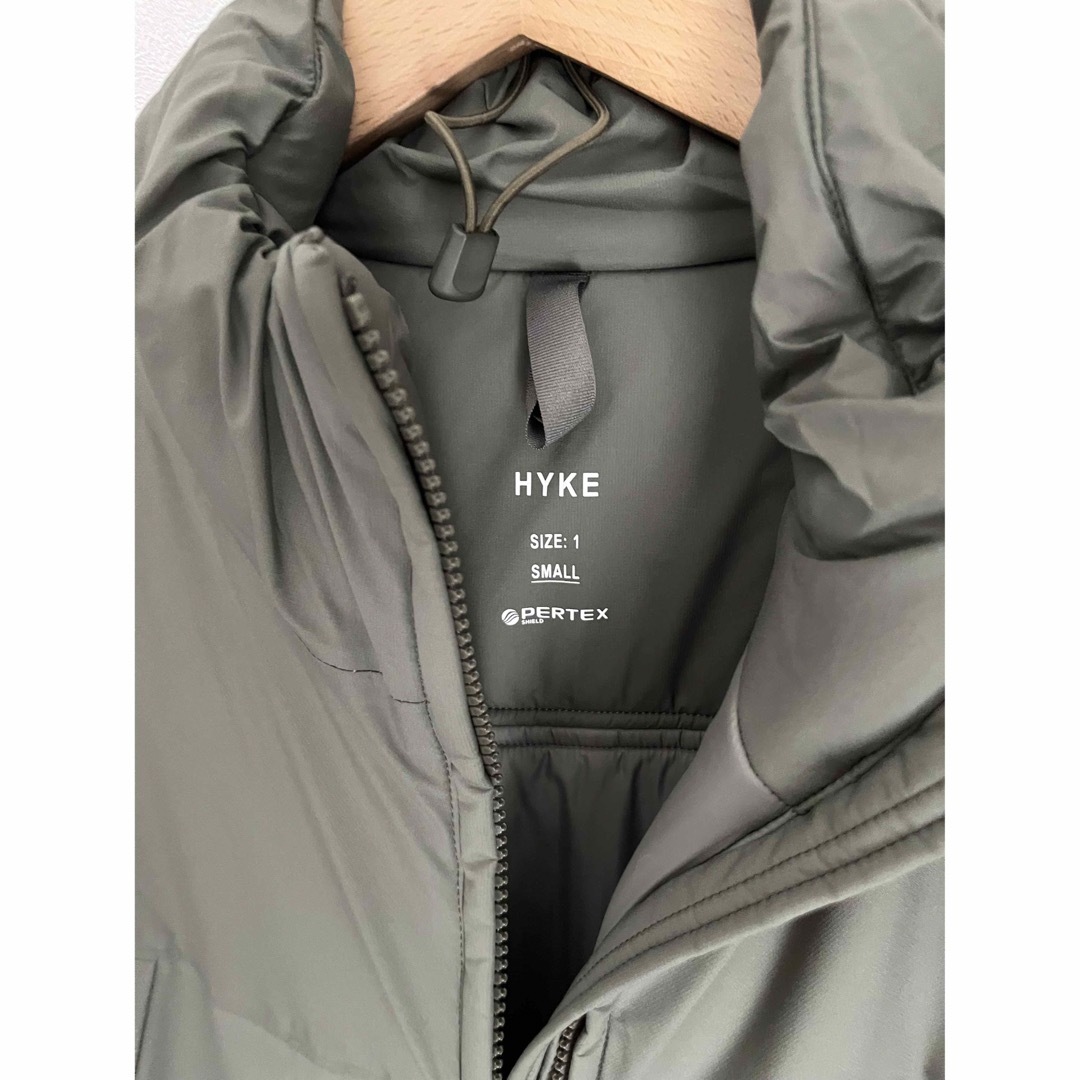 HYKE(ハイク)の23AW HYKE  PERTEX PUFF JACKET レディースのジャケット/アウター(ミリタリージャケット)の商品写真