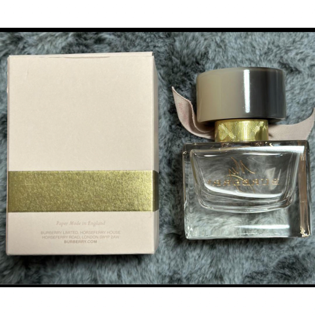 BURBERRY(バーバリー)のBURBERRY　ブラッシュ 香水 50ml コスメ/美容の香水(香水(女性用))の商品写真