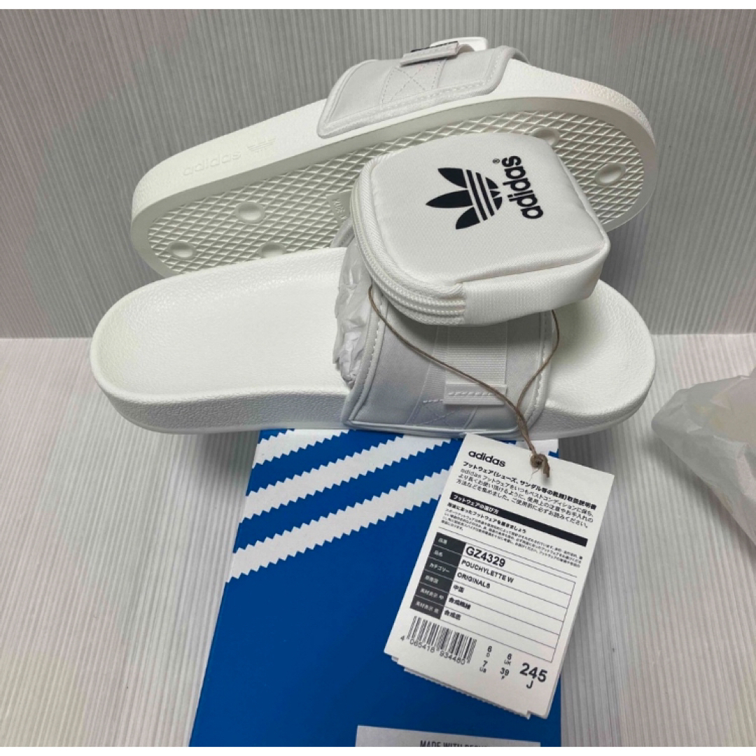 Originals（adidas）(オリジナルス)の送料無料 新品 adidas Originals POUCHYLETTE24.5 レディースの靴/シューズ(サンダル)の商品写真