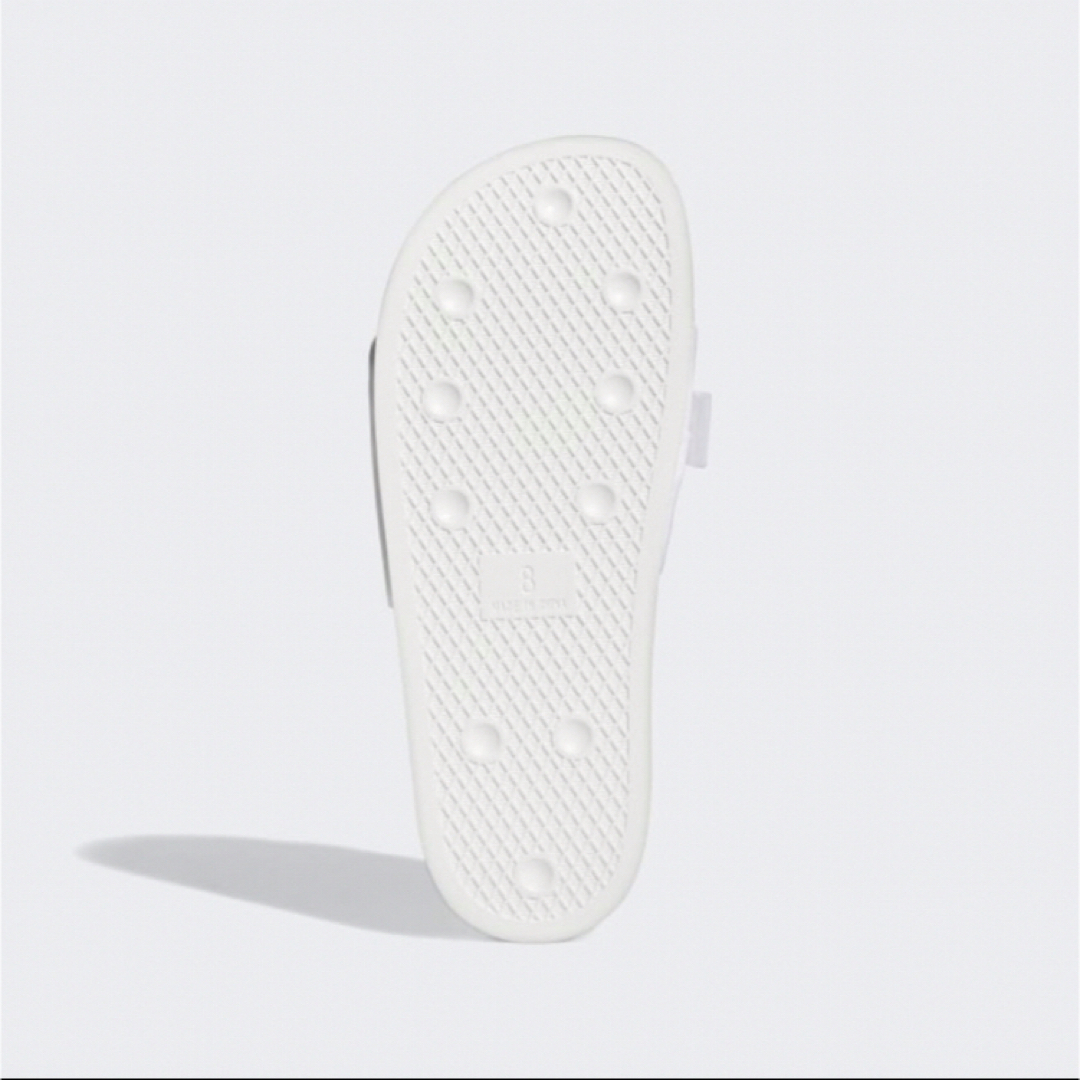 Originals（adidas）(オリジナルス)の送料無料 新品 adidas Originals POUCHYLETTE24.5 レディースの靴/シューズ(サンダル)の商品写真