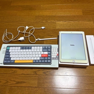 アイパッド(iPad)のiPad （第6世代）ピンクゴールド　32GBモデル(タブレット)