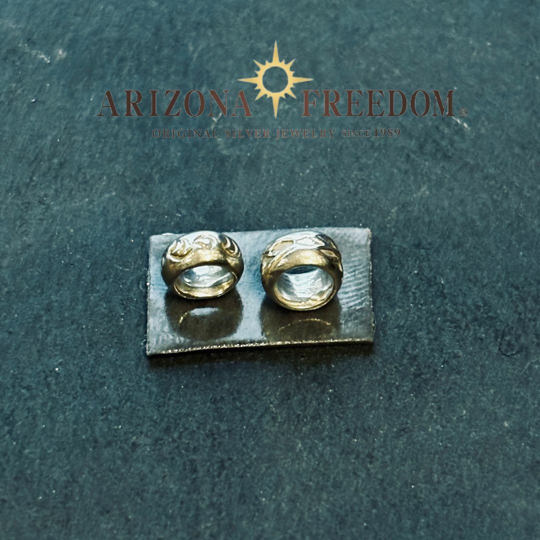 ARIZONA FREEDOM(アリゾナフリーダム)の美品 Arizona Freedom 唐草入り銀ビーズ（小）2個セット メンズのアクセサリー(ネックレス)の商品写真