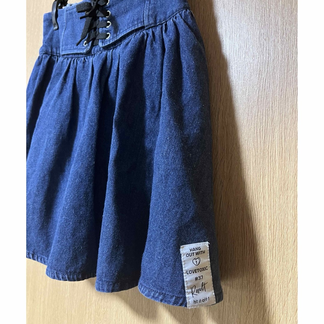 lovetoxic(ラブトキシック)のLovetoxic デニムスカート インナーパンツ付き キッズ/ベビー/マタニティのキッズ服女の子用(90cm~)(スカート)の商品写真