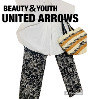 ビューティアンドユースユナイテッドアローズ(BEAUTY&YOUTH UNITED ARROWS)のアローズ　柄パンツ　 テーパード　クロプド　ペイズリー　モノトーン(カジュアルパンツ)