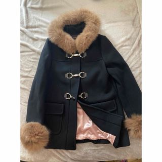 ジャスグリッティー(JUSGLITTY)の【美品】JUSGLITTY ビッドダッフルコート　フォックスファー　黒　Mサイズ(ダッフルコート)