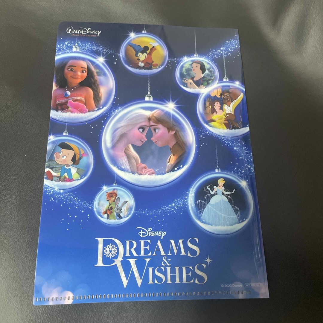 Disney(ディズニー)のMarunouchi Bright Christmas 2023　Disney  エンタメ/ホビーのアニメグッズ(クリアファイル)の商品写真