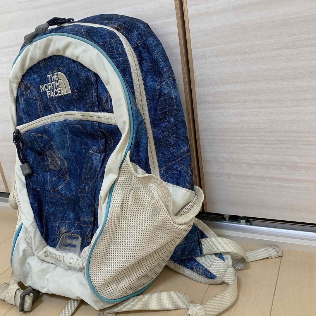 THE NORTH FACE(ザノースフェイス)のザ・ノースフェイス　リュックサック キッズ スモールデイ 15L キッズ/ベビー/マタニティのこども用バッグ(リュックサック)の商品写真