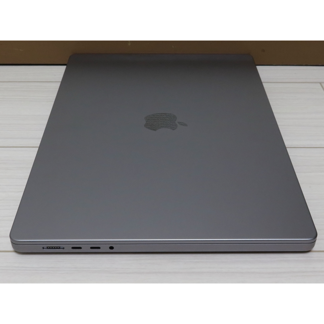 Mac (Apple)(マック)のM2Pro MacBookPro 16インチ　MNW83J/A スペースグレイ スマホ/家電/カメラのPC/タブレット(ノートPC)の商品写真