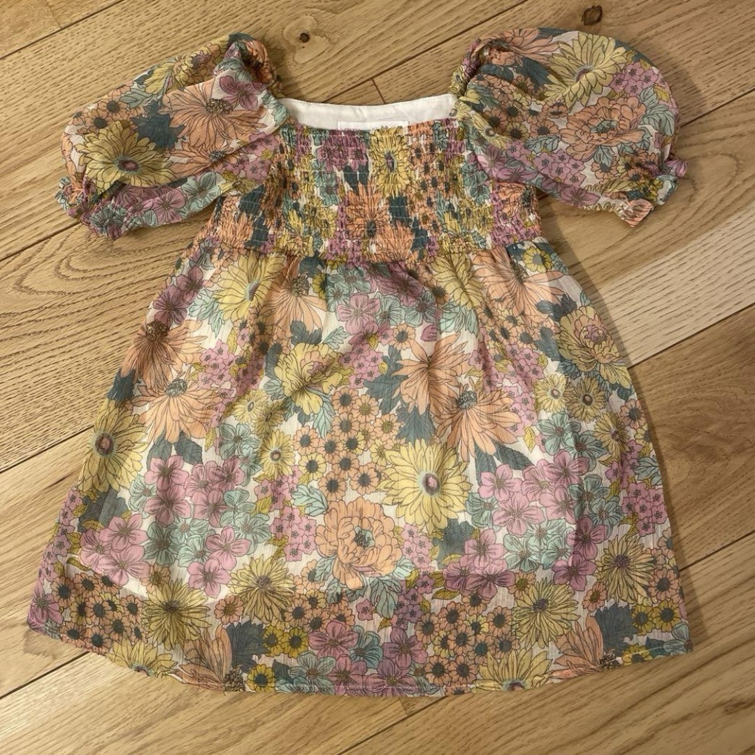 ZARA KIDS(ザラキッズ)のZARA ワンピース　98cm キッズ/ベビー/マタニティのキッズ服女の子用(90cm~)(ワンピース)の商品写真