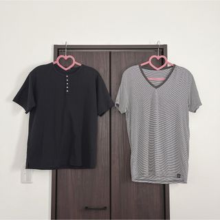 ユニクロ(UNIQLO)のメンズ　トップス　ボーダー　インナー　黒　半袖　ユニクロ　UNIQLO(Tシャツ/カットソー(半袖/袖なし))