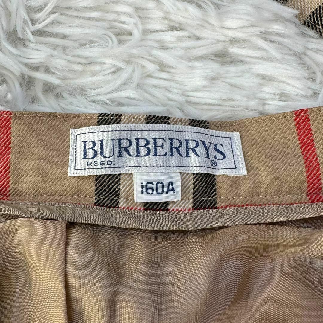 BURBERRY(バーバリー)の未使用 入手困難 BURBERRY フレア スカート L相当 ノバチェック 膝丈 レディースのスカート(ひざ丈スカート)の商品写真