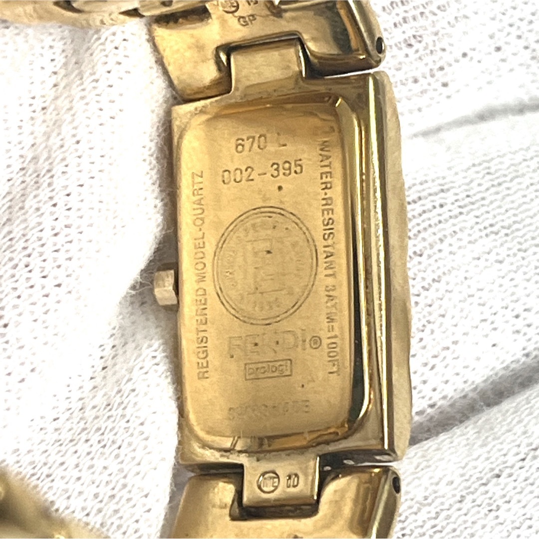 FENDI(フェンディ)のFENDI  フェンディ　腕時計　オロロジ　バングル　ヴィンテージ　ゴールド　白 レディースのファッション小物(腕時計)の商品写真