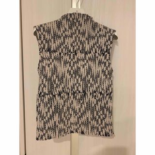 アメリヴィンテージ(Ameri VINTAGE)の美品　Ameri Geometric pattern shirring top(カットソー(半袖/袖なし))